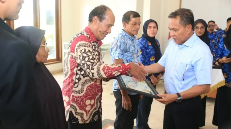 Bupati Halteng Pastikan Bantuan Sosial Tepat Sasaran Bagi Masyarakat