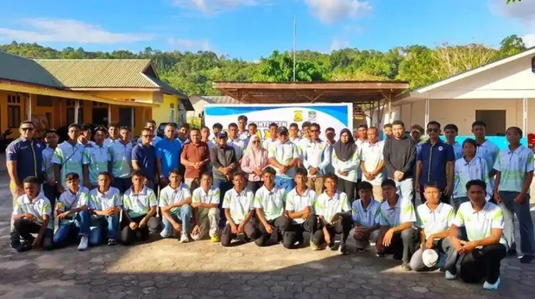 Wabup Taliabu Lepas 37 Atlet Pelajar menuju Popda XII Maluku Utara