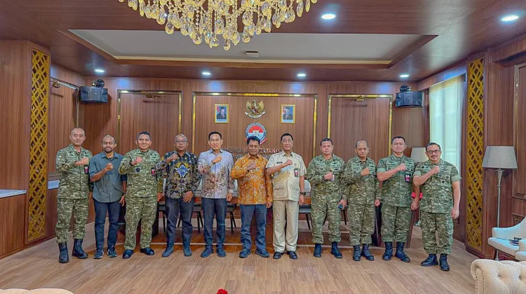 Bupati Haltim Gandeng Universitas Pertahanan RI Siapkan Sekolah Vokasi Industri