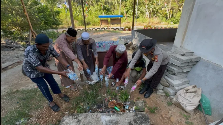 Polsek Taliabu Utara Musnahkan Barang Miras Jenis Captikus