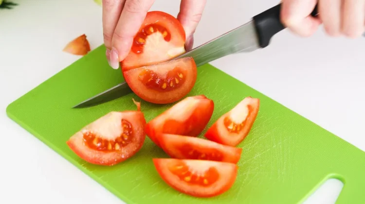 Tomat Buah atau Sayur? Ini Penjelasan yang Perlu Diketahui