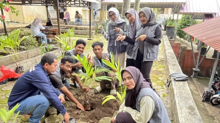 FIB Unkhair Hijaukan Kampus, Tanam 40 Pohon Sambut Dies Natalis ke-62