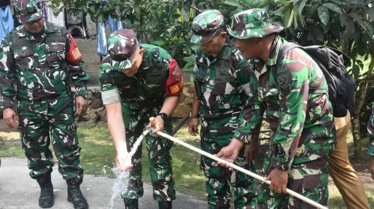 Satgas TMMD Kodim 1501/Ternate Buat Sumur Bor di Guaria