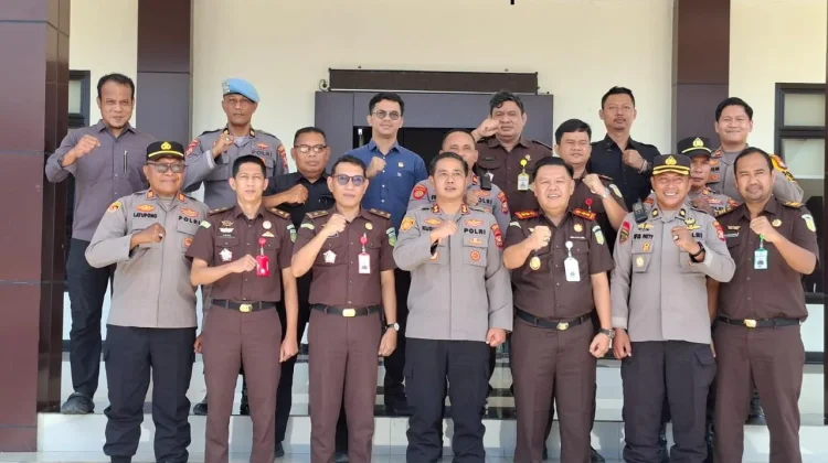 Kapolres Haltim Kunjungi Kejari dan Markas Brigif Tp 28/Bari Fola