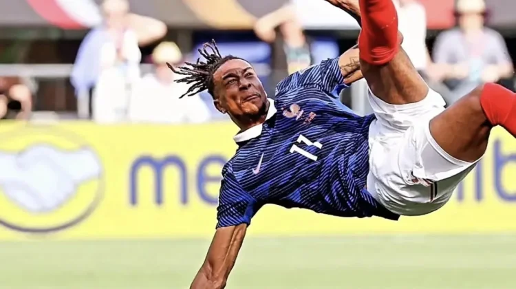 Pele Tergeser, Olise Pecahkan Rekor Assist Dunia