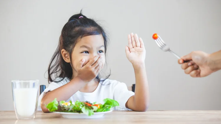 Anak Sulit Makan Sayur, Orang Tua Jangan Menyerah