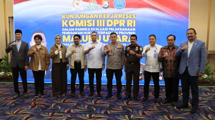 Kunjungi Malut, Komisi III DPR-RI Soroti Kasus Pembunuhan Patani Barat