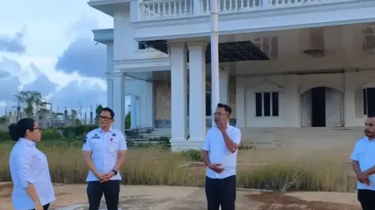 Sashabila Tinjau Kondisi Bangunan Kantor Bupati
