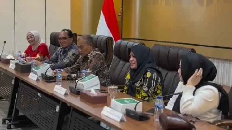Pemda Sula Serahkan Dokumen Hibah Tanah ke Bawaslu