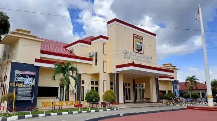 Diduga Sebarkan Foto Tak Senono, Pemuda Sula Dipolisikan