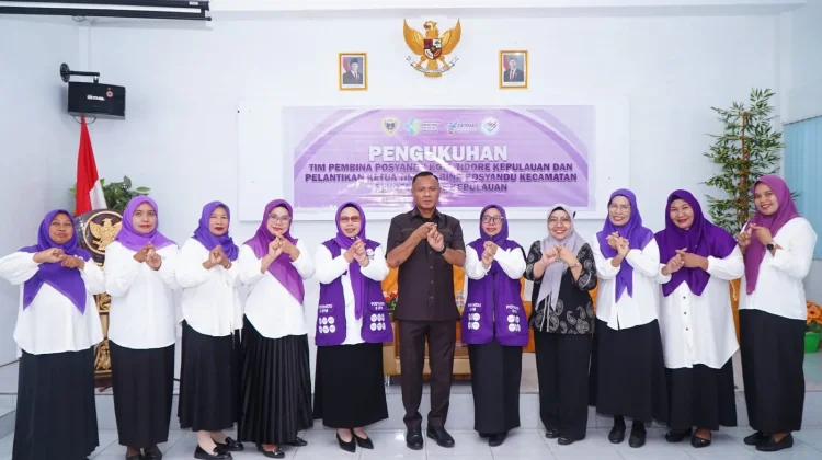 Wali Kota Tidore Kukuhkan Tim Pembina Posyandu 8 Kecamatan