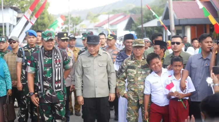 Pangdam XVI/Patimura Apresiasi Dukungan Pemkab Halteng pada Bakti TNI AD