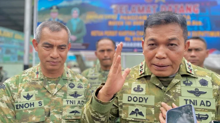 Pangdam Ajak Warga Malut Jaga Damai Demi Pembangunan Daerah
