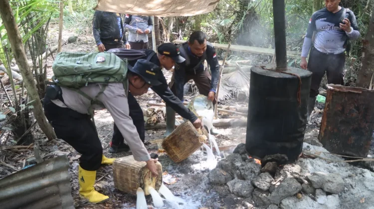 Polres Halmahera Selatan Putus Mata Rantai Produksi Miras Ilegal
