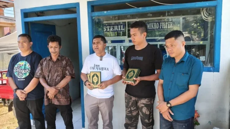 Hasby Yusuf Dukung Pendidikan Al-Qur'an di Tidore lewat Bantuan Mushaf