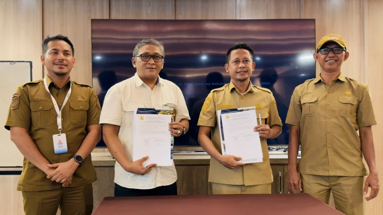 Gubernur Sherly Perkuat SDM, 45 ASN PUPR Raih Sertifikat Tenaga Kerja Konstruksi