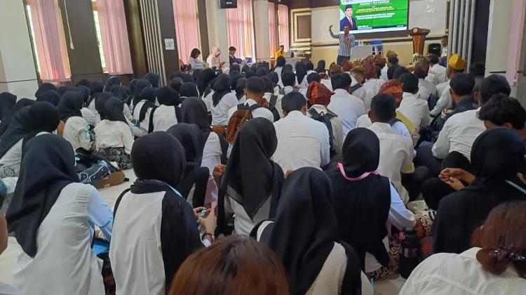 Hasby Yusuf Motivasi Mahasiswa Baru FIB Unkhair