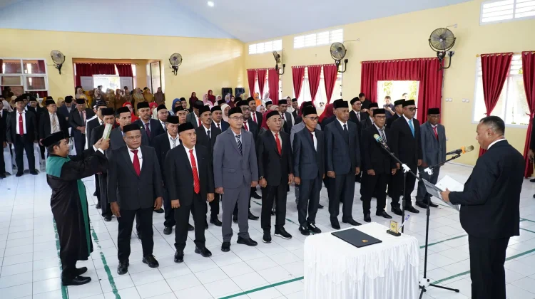 Wali Kota Tidore Lantik 56 Pejabat, Tekankan Kerja Nyata dan Integritas