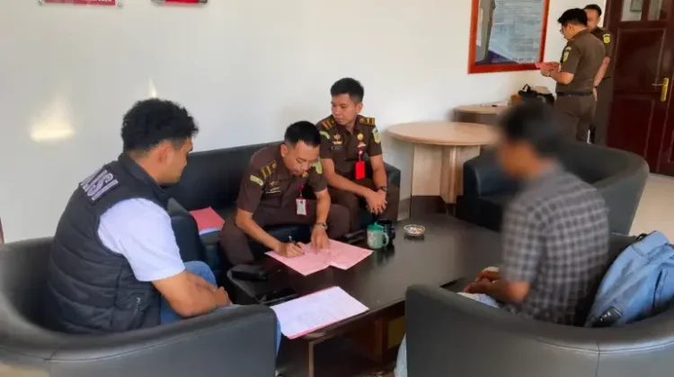 Polres Sula Serah Tersangka Dugaan Tindak Pidana Pemerkosa ke Jaksa