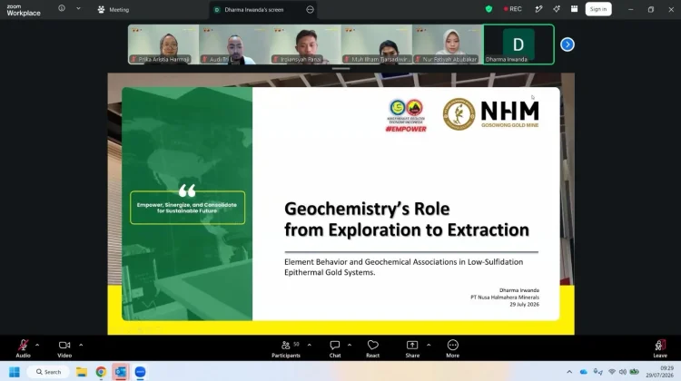Geokimia Jadi Kunci Efisiensi Pertambangan Emas, NHM Berbagi Wawasan di UNG