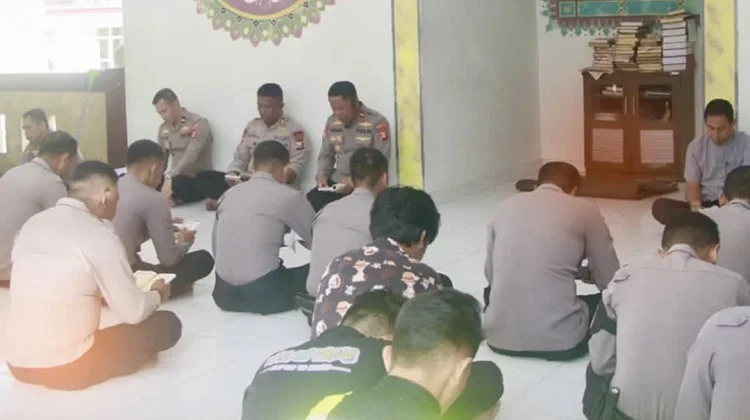 Polres Halsel Perkuat Mental Personel Melalui Binrohtal Rutin