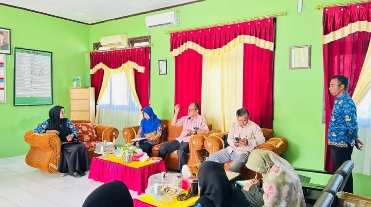 Tim Penilai Periksa Kebersihan dan Administrasi MIN 3 Halut