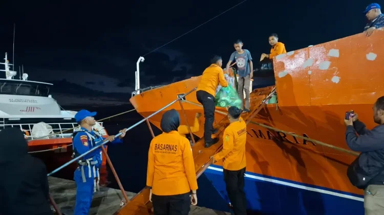Tabrak Pulau, 142 Penumpang KM. Bunda Maria Dievakuasi