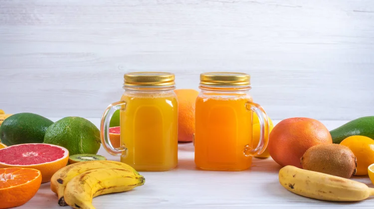 Lebih Baik Makan Buah Langsung atau Dijus?
