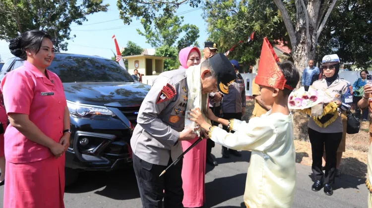 Kunjungi Halbar, Kapolda Malut Tekankan Profesionalisme dan Pencegahan Miras