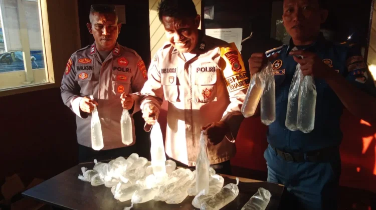 Polsek Ternate Selatan Temukan 29 Kantong Miras Cap Tikus