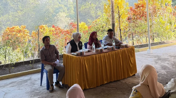 Reses di Tidore Utara, Nurul Asnawiah Tampung Aspirasi Kader Posyandu