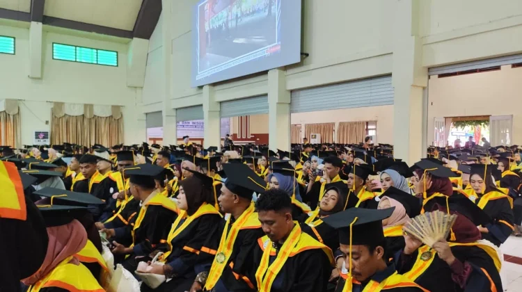 856 Lulusan Unkhair Diwisuda, Rektor Dorong Alumni Ciptakan Lapangan Kerja