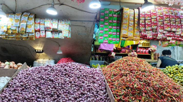Cabai Rawit Hijau dan Cabai Merah Besar Naik Harga