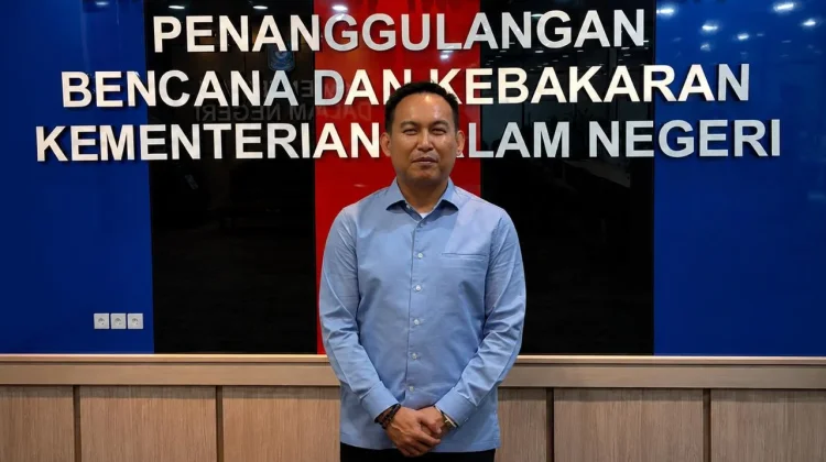 Pemda Haltim Terima Hibah Mobil Damkar Canggih dari Kemendagri