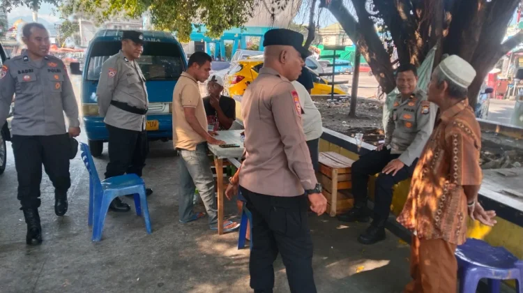 Sat Binmas Polres Ternate Sebarkan Pesan Keselamatan dan Waspada Karhutla