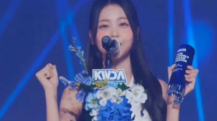 Carmen Hearts2Hearts Raih Penghargaan di K-World Dream Awards 2026
