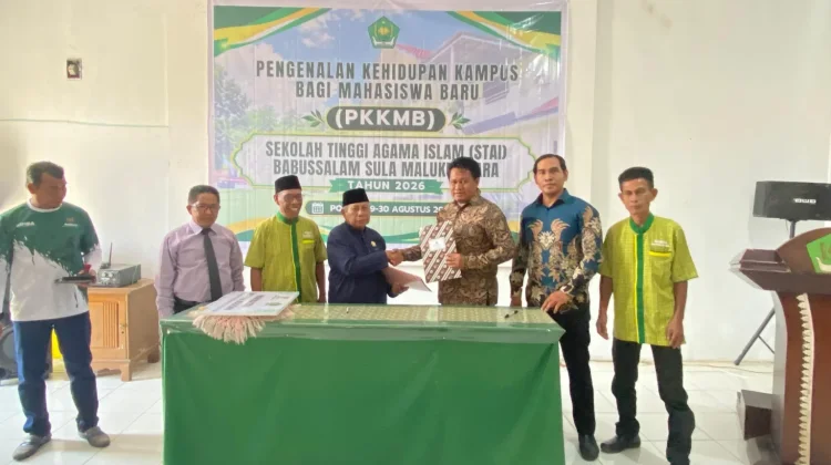 Baznas Kepulauan Sula Beri Beasiswa di Mahasiswa STAI Babussalam