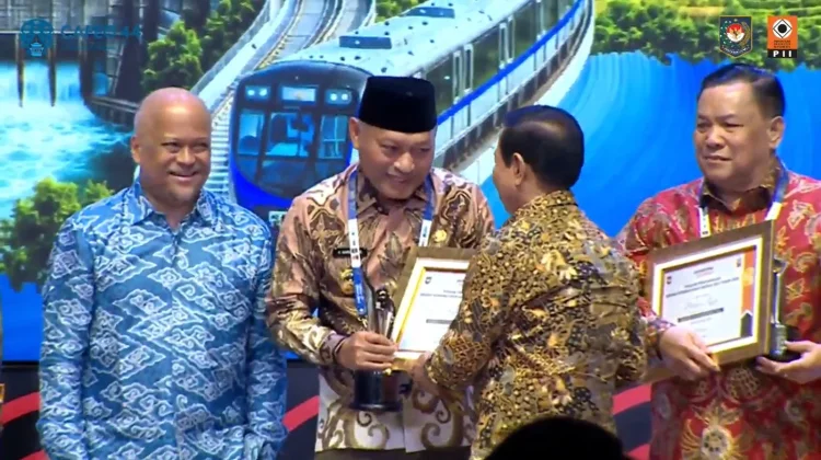 Sherly-Sarbin Bawa Malut Raih Platinum IKD 2026, Tertinggi di Indonesia
