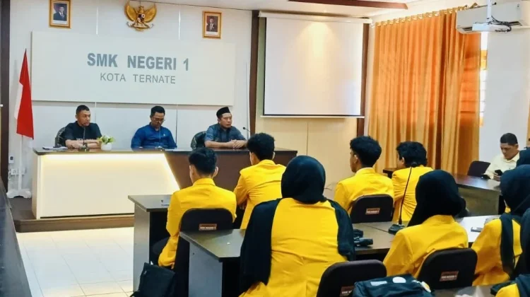 Dikbud Malut Gandeng Unkhair, 32 Mahasiswa Diterjunkan Magang Berdampak