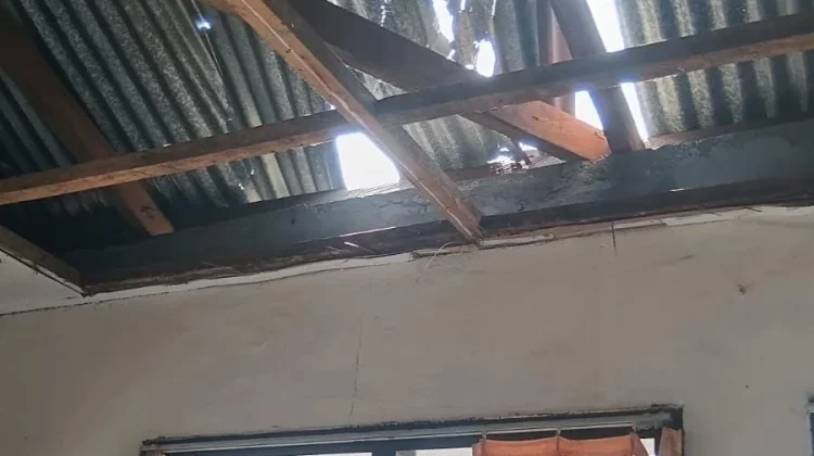 Kantor Kelurahan Tarau Rusak, Warga Minta Perhatian Pemkot
