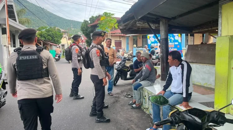 Gelar Patroli, Polres Ternate Edukasi Waspada Karhutla