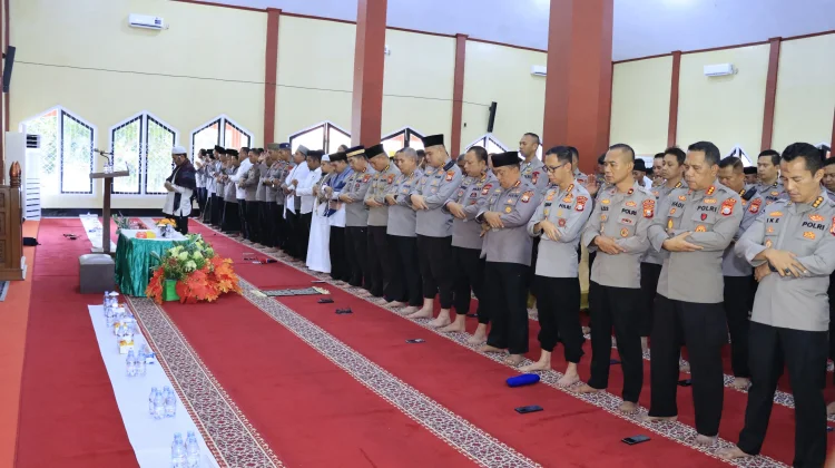 Kapolda Maluku Utara Ajak Personel Teladani Akhlak Rasulullah
