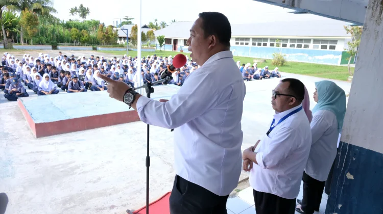 Sekda Ternate Sambangi Sekolah lewat Program Rabu Menyapa
