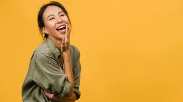 Mengapa Seseorang Tertawa Sambil Memukul? Ini Penjelasannya