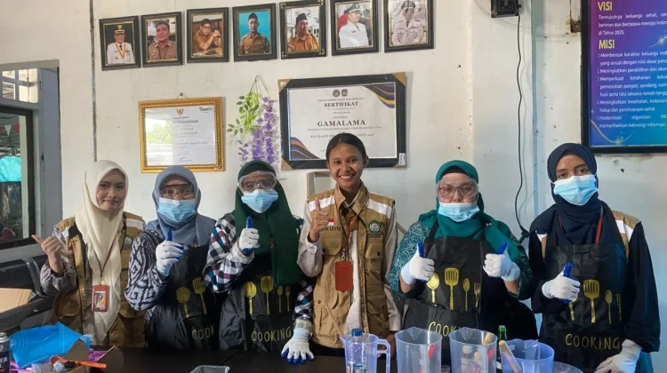 Sabun Jelantah Naik Kelas, Ibu PKK Gamalama Belajar Kemas dan Pasarkan Produk