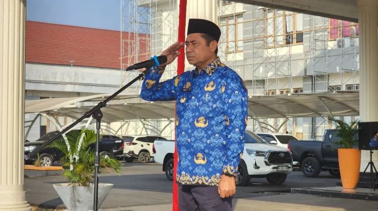 Bupati Haltim Apresiasi Kinerja Damkar dalam Penanganan Karhutla