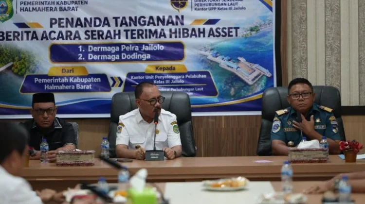 Pemkab Halmahera Barat Serahkan Dua Aset Pelabuhan ke KUPP Jailolo