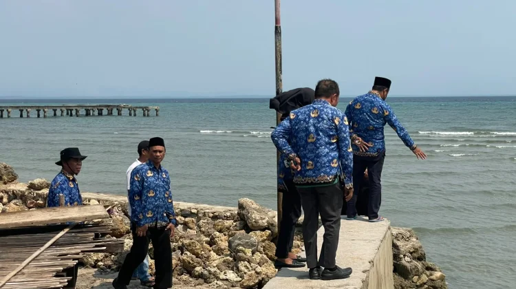 Bupati Ubaid Siapkan Penanganan Talud dan Rumah Warga Lolobata