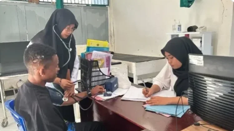 Lapas Sanana Libatkan Peserta Magang Keperawatan Layani Warga Binaan