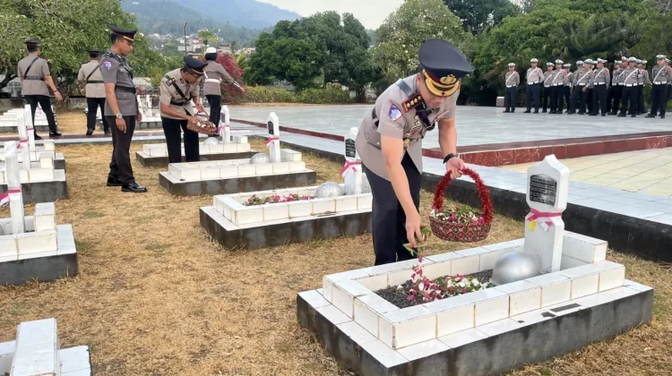 Sambut HUT Ke-71, Ditlantas Gelar Ziarah TMP Banau Ternate